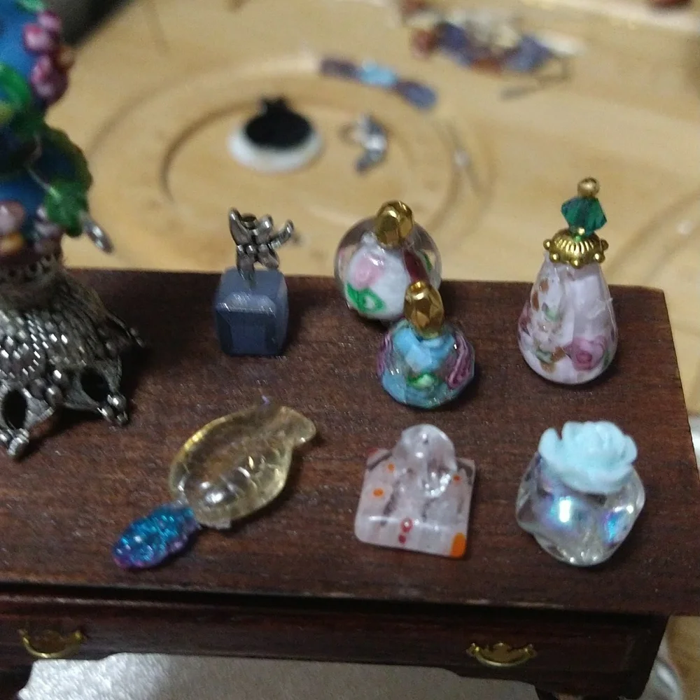 Miniatures - Picture 3 of 4